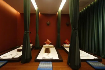 成都成华区泰式按摩的被动瑜伽：当身体被折叠成诗